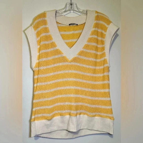 Zara sleeveless vneck yellow striped sweater NWOT size S - Picture 4 of 8